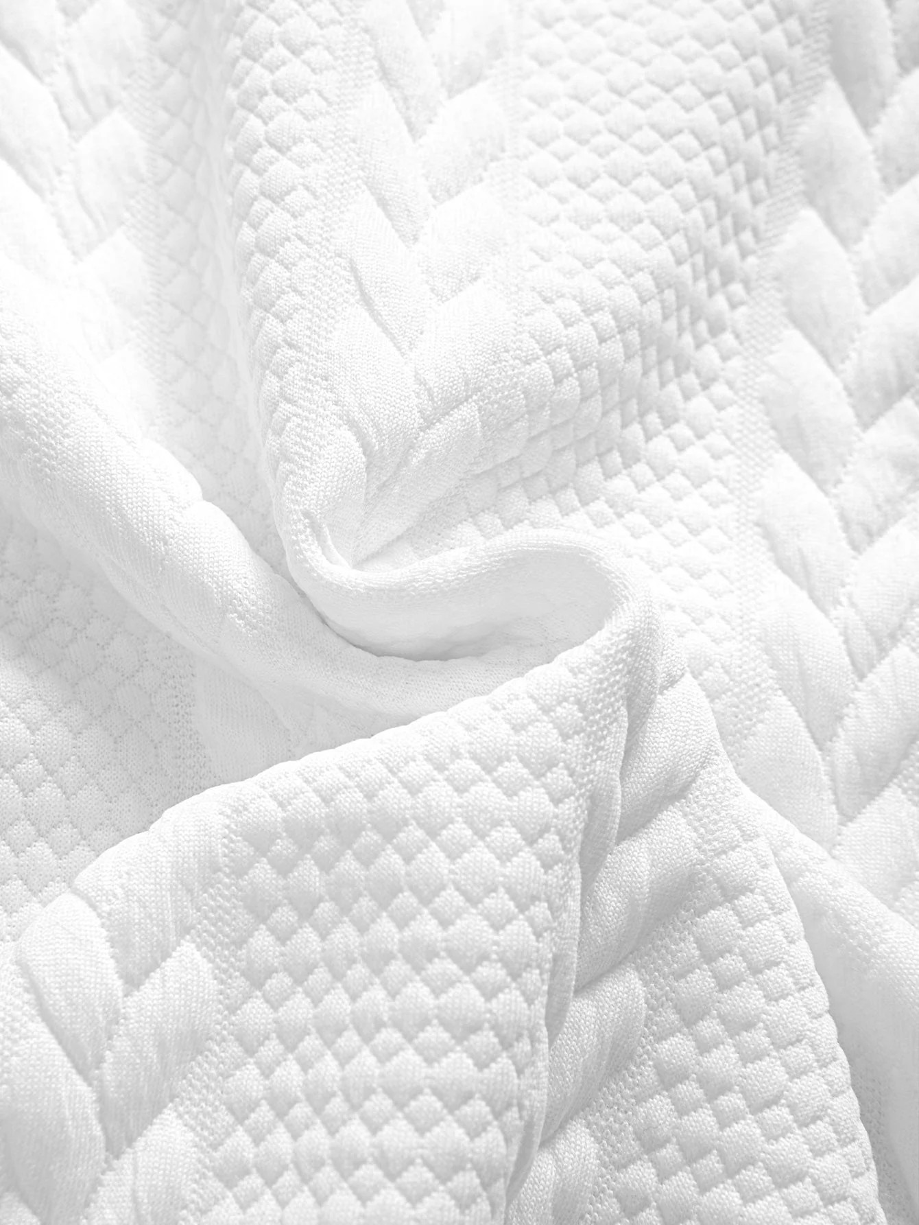 Aarón® | Twist Jacquard Arc Hem T-Shirt & Twist Jacquard Shorts - Image 13