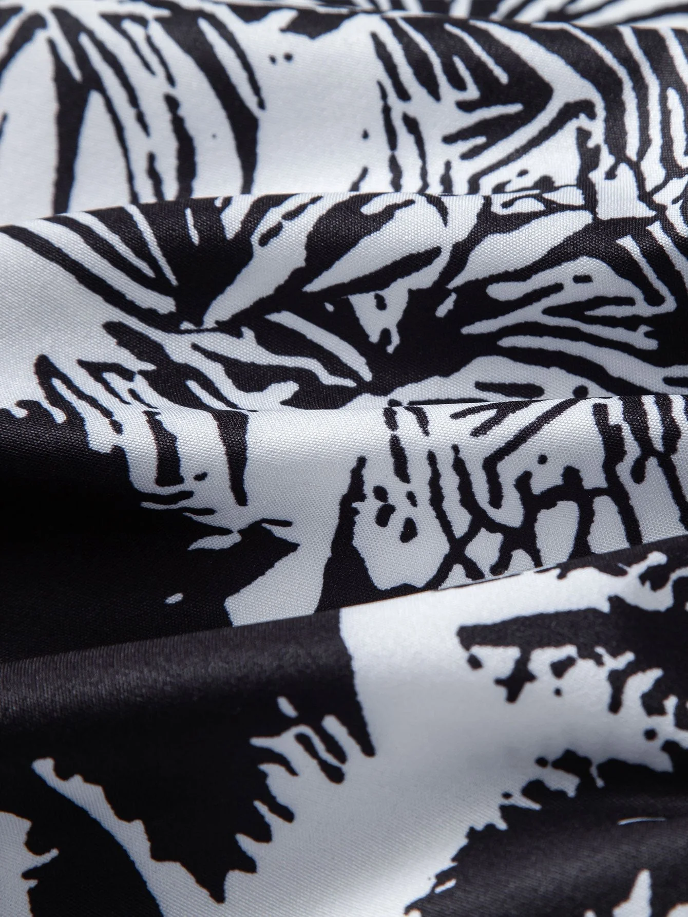 Amiel® | Palm Trees Print Button Up Shirt - Image 4