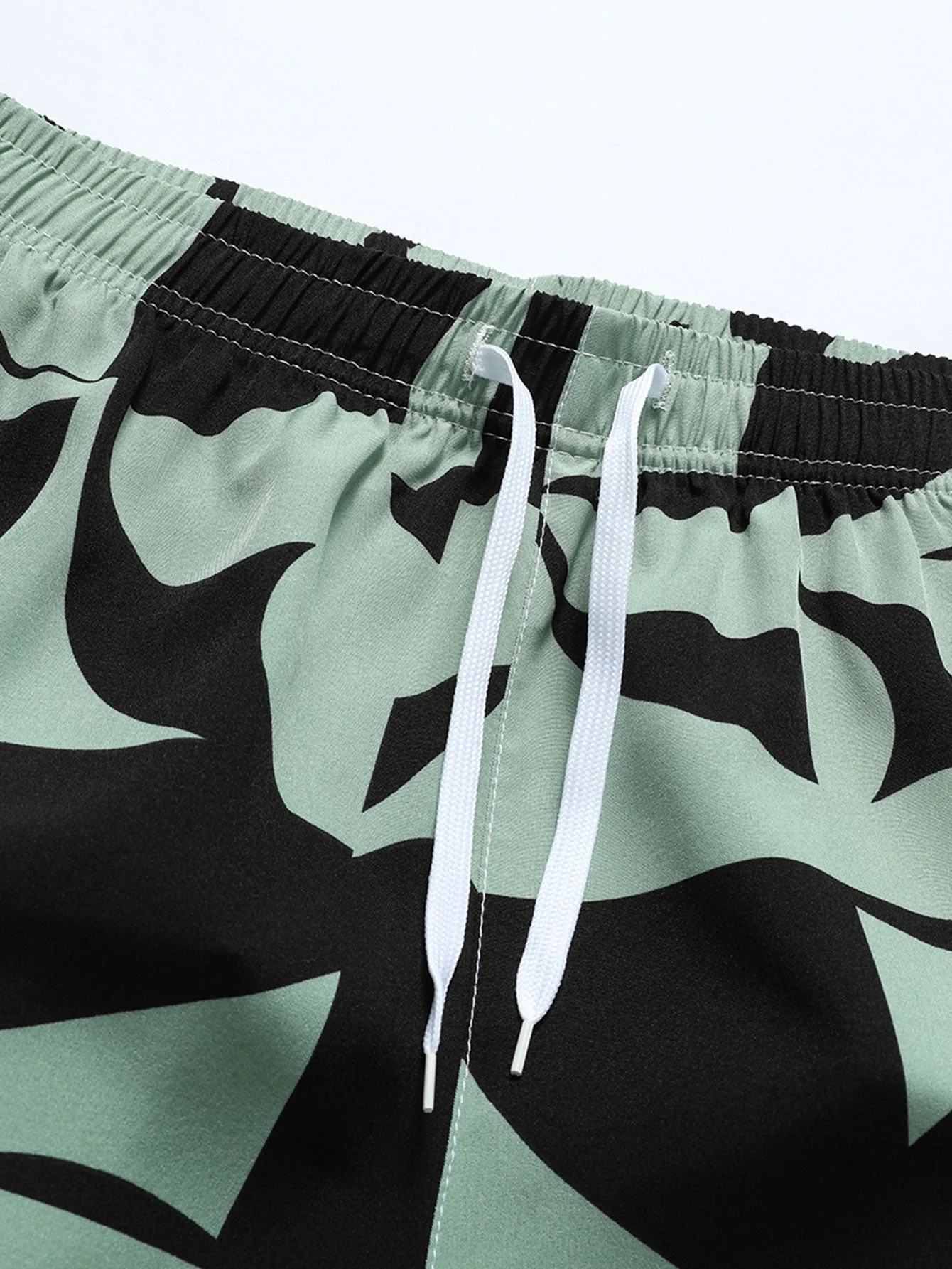 Avraham® | Color Block Print Zipper Pocket Shorts - Image 7