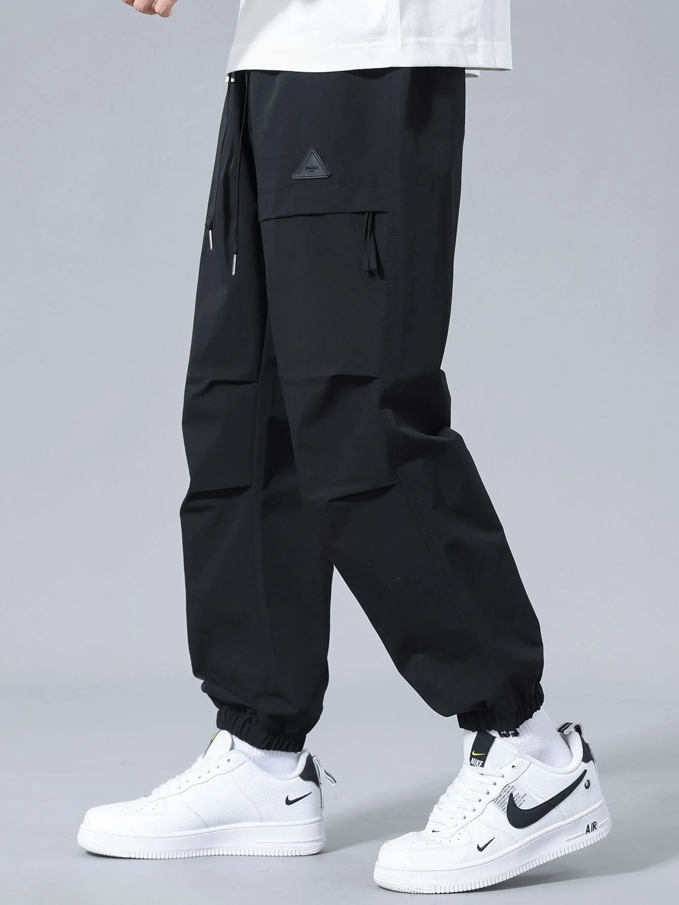 Chuck® | Drawstring Jogging Pants - Image 10
