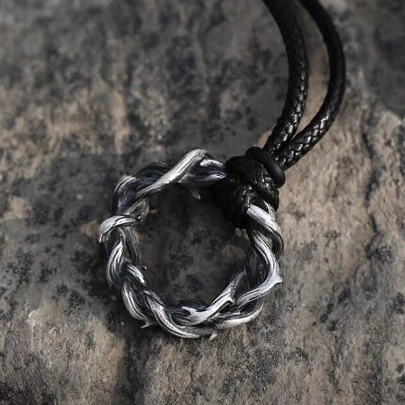 Daryl | Men'S Vintage Design Thorn S925 Silver Pendant Necklace - Image 2