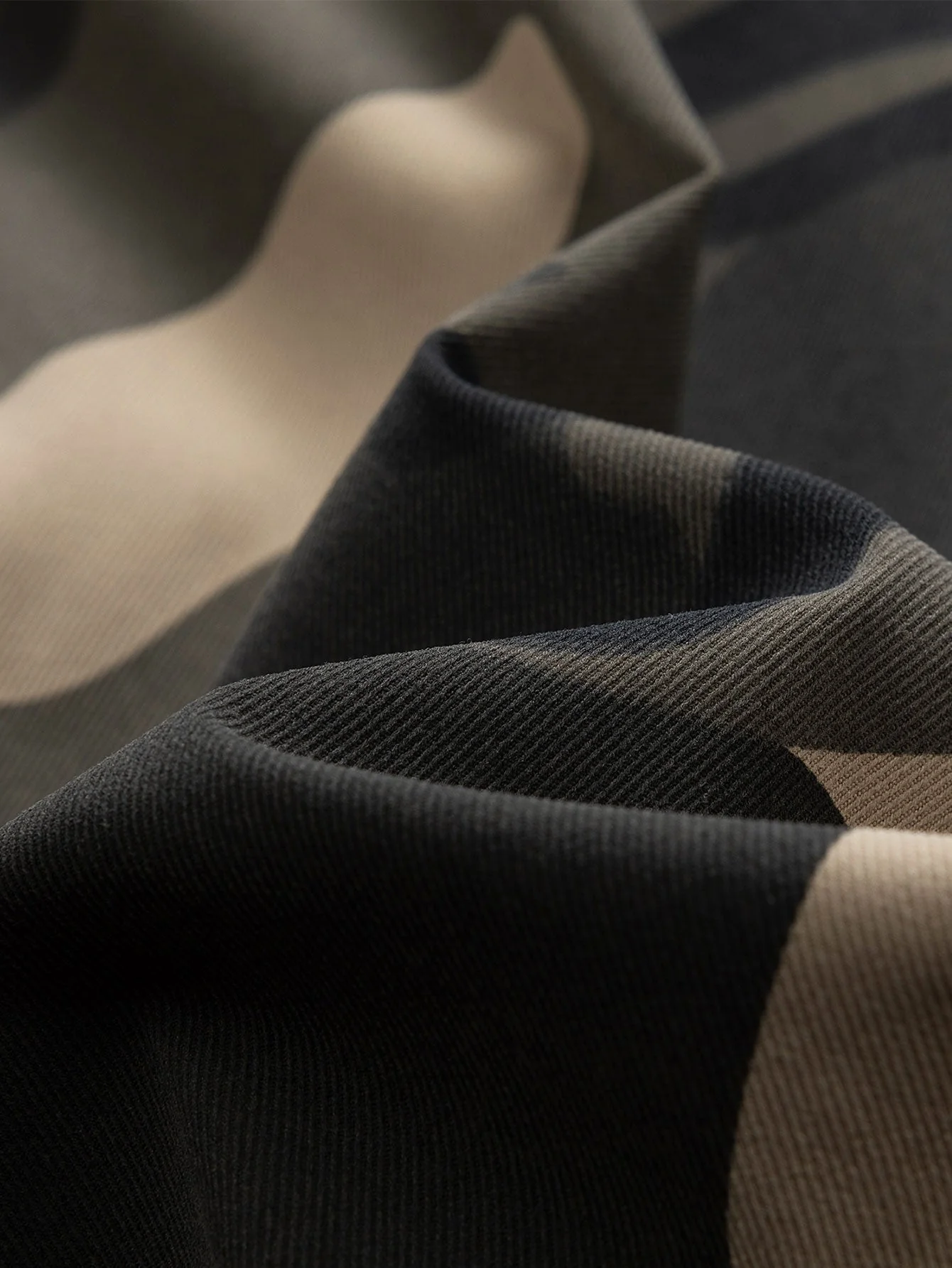 Eusebius | Camouflage Drawstring Cargo Shorts - Image 3