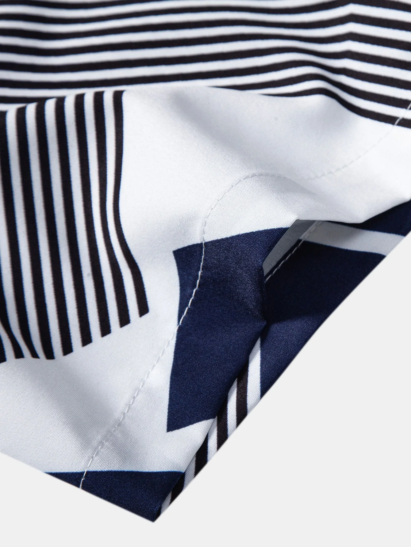 Ginés® | Color Block Geometry Print Button Up Shirt - Image 4