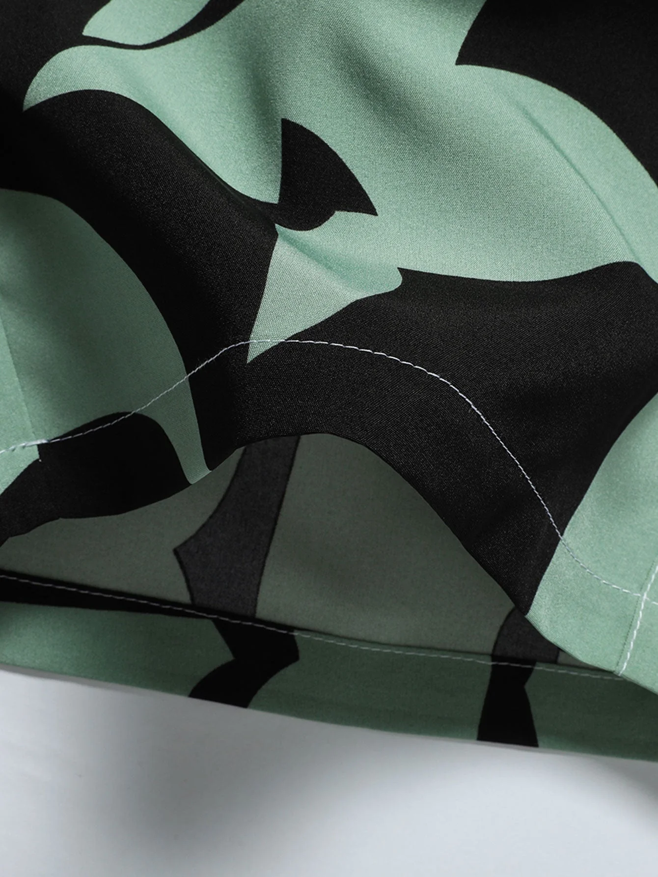 Jonathan® | Color Block Print Zipper Pocket Shorts - Image 9