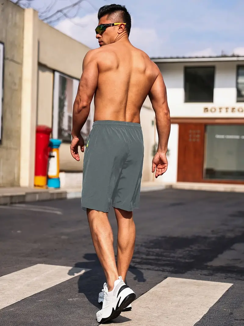 Máximo® | Breathable Shorts With Zipper Pockets - Image 2