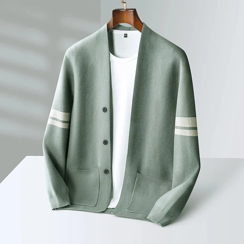 Tiberius | Modern knitted cardigan with button placket